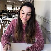Insegnante laureata in mediazione linguistica offre servizio di aiuto compiti per scuole elementari e medie